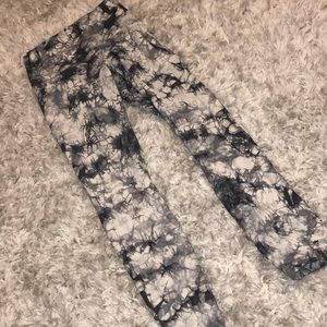 Lululemon tie dye leggings